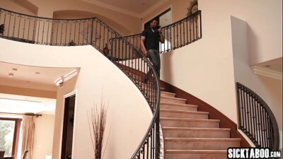 Latina knelt down suddenly and sucked huge black dick before rough sex