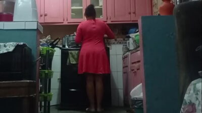 I fuck my father-in-law’s big-assed wife while she’s preparing food in the kitchen