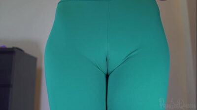 Stepsister tries on tight shorts and flashes huge hairy pussy