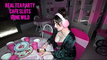 Fucked In Real British CAFE!